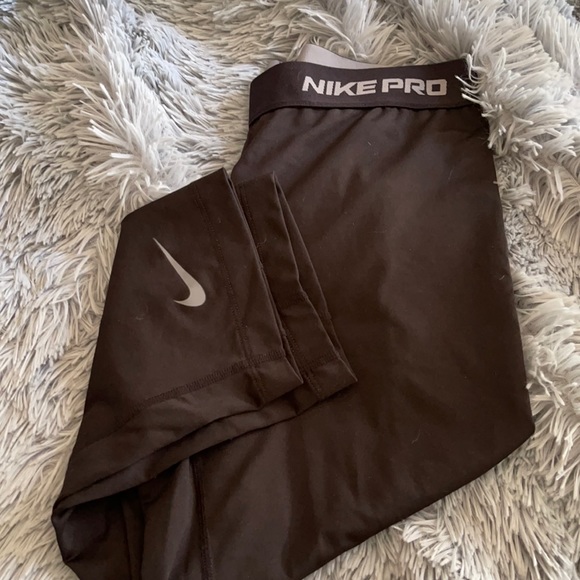 Nike Pro Dri Fit Cropped Leggings